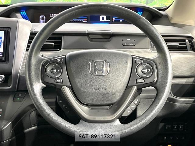 Honda FREED 2017-10 8008647-11