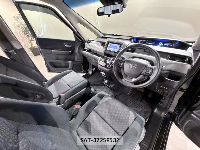 Honda FREED 2018-12 8011168-5