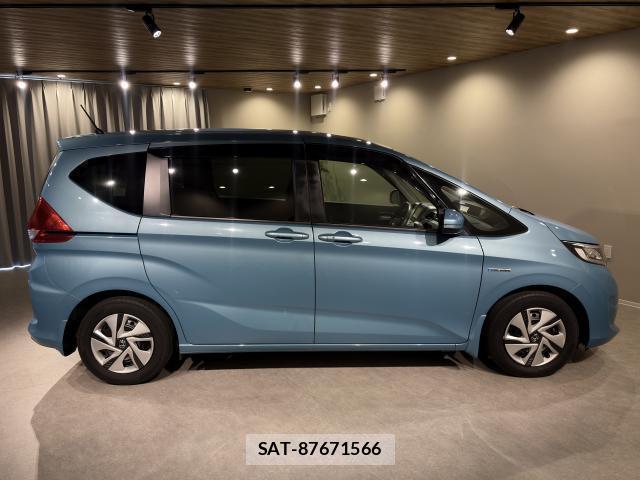 Honda FREED 2016-11 8011170-3