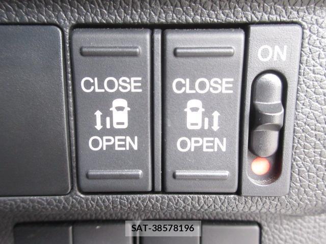 Honda FREED 2018-12 8011979-3