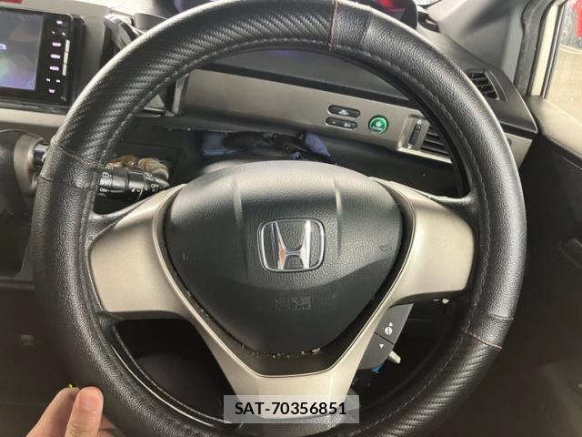 Honda FREED SPIKE 2012-04 8005401-15