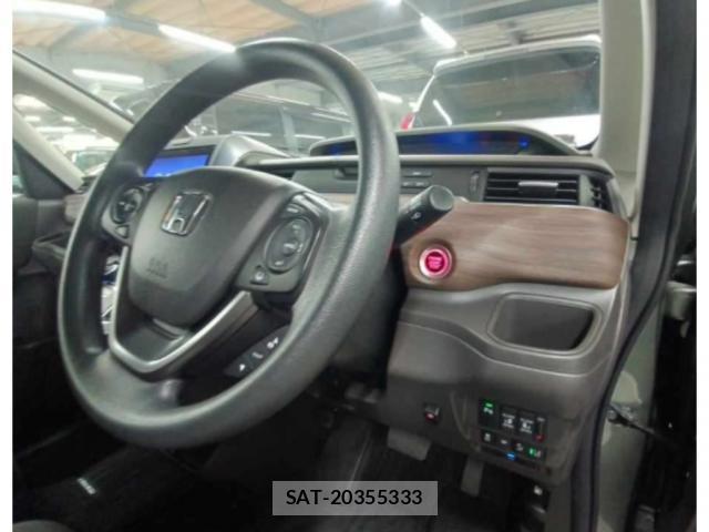 Honda FREED 2023-08 8008261-2