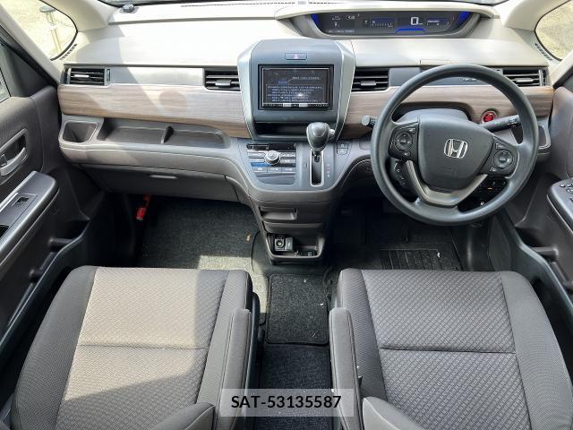 Honda FREED 2022-02 8008888-3