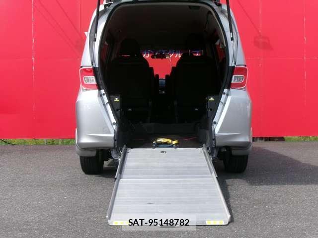 Honda FREED 2015-05 8012635-1