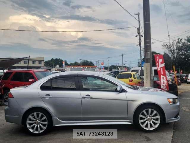 Mitsubishi GALANT FORTIS 2009-07 8009674-3