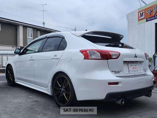 Mitsubishi GALANT FORTIS 2009-01 8009689-7