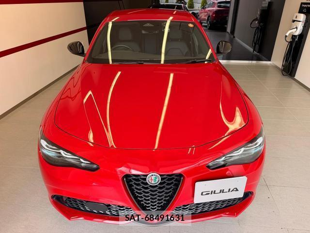 ALFA ROMEO Giulia 2025-12 8005796-1