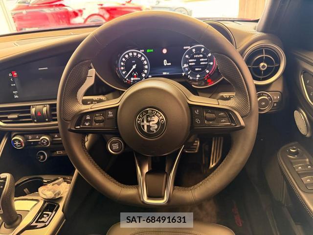 ALFA ROMEO Giulia 2025-12 8005796-10