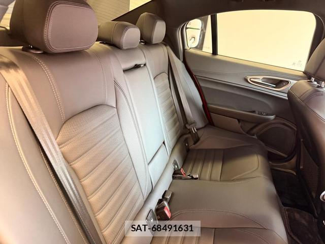ALFA ROMEO Giulia 2025-12 8005796-16