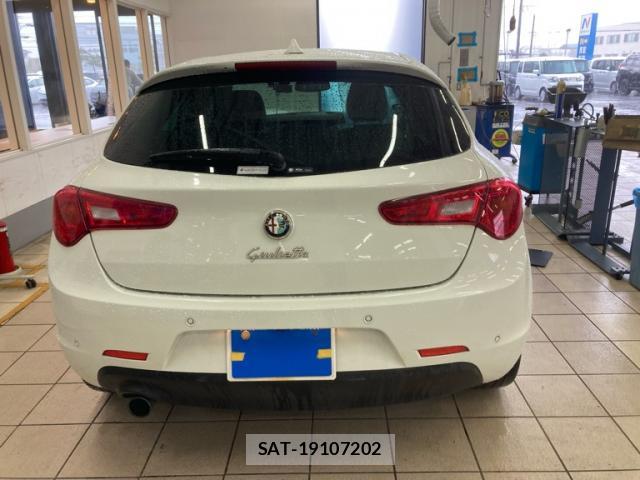 ALFA ROMEO GIULIETTA 2015-09 8005380-12