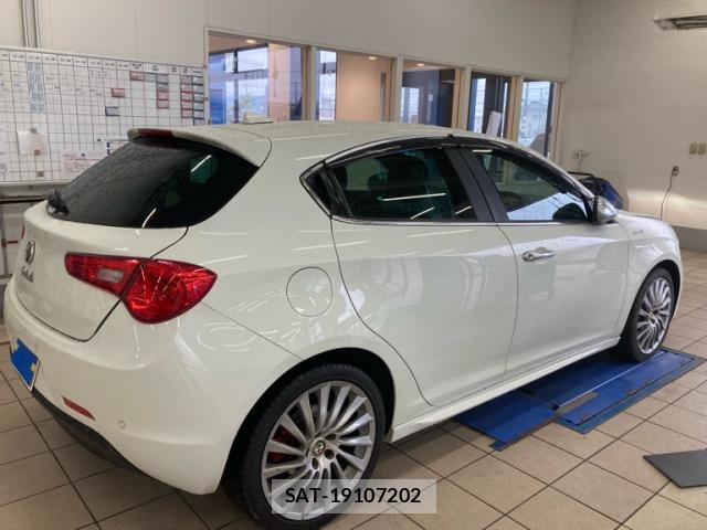 ALFA ROMEO GIULIETTA 2015-09 8005380-13