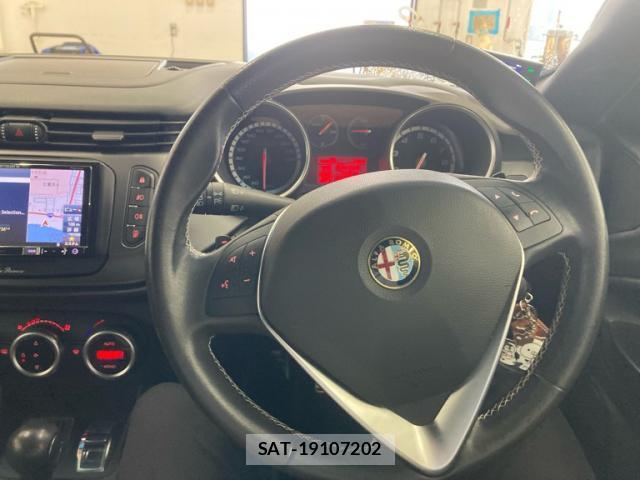 ALFA ROMEO GIULIETTA 2015-09 8005380-16