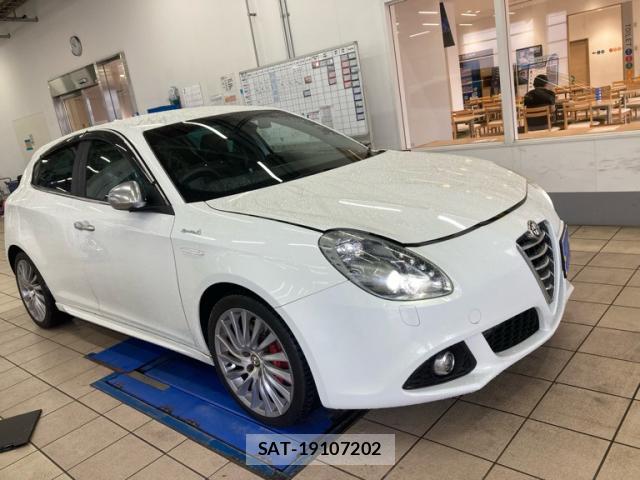 ALFA ROMEO GIULIETTA 2015-09 8005380-2