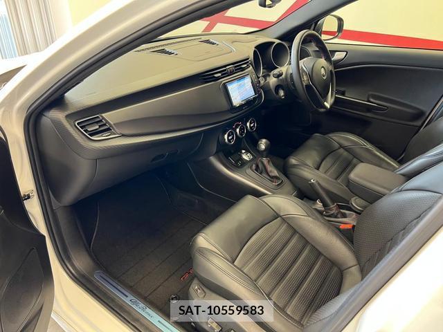 ALFA ROMEO GIULIETTA 2020-03 8005797-1