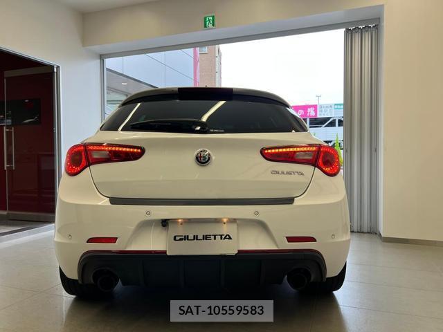 ALFA ROMEO GIULIETTA 2020-03 8005797-2