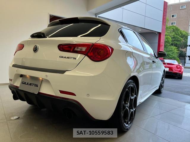 ALFA ROMEO GIULIETTA 2020-03 8005797-4