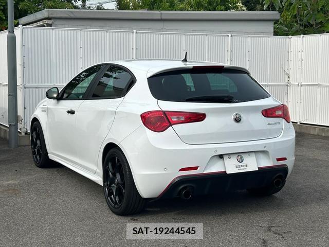 ALFA ROMEO GIULIETTA 2019-07 8012587-12