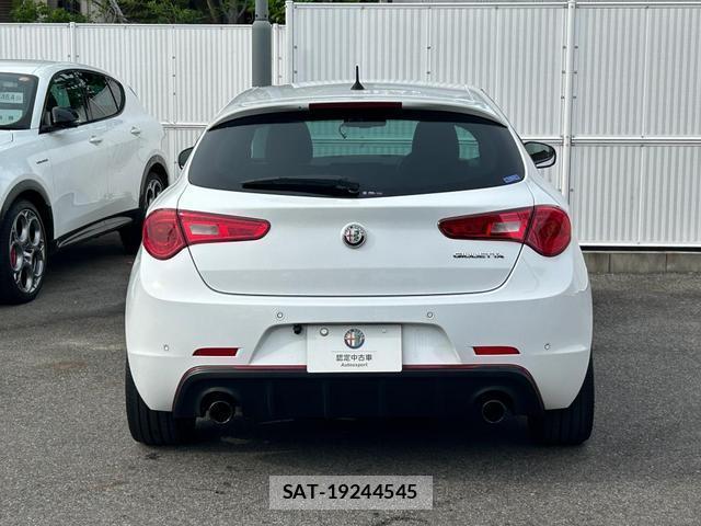 ALFA ROMEO GIULIETTA 2019-07 8012587-6
