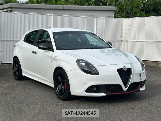 ALFA ROMEO GIULIETTA 2019-07 8012587-9