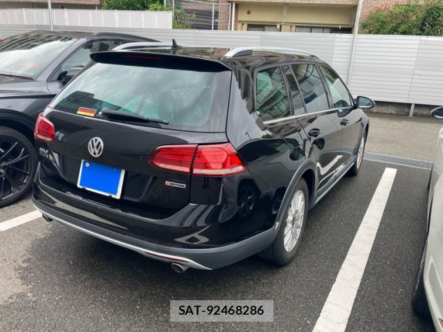 VolksWagen GOLF ALLTRACK 2019-07 8005368-3