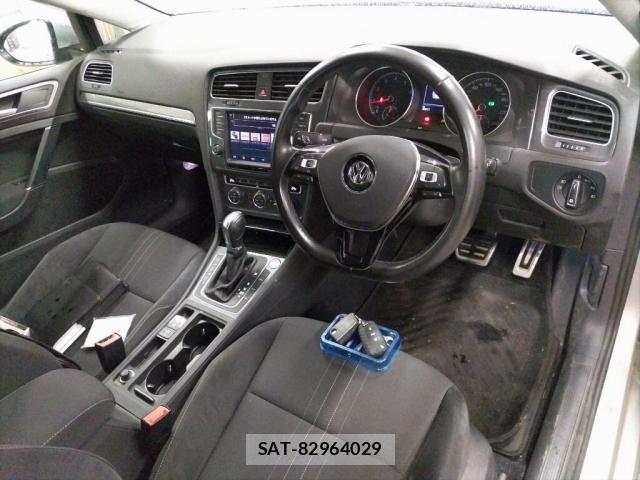 VolksWagen GOLF ALLTRACK 2017-03 8010264-2
