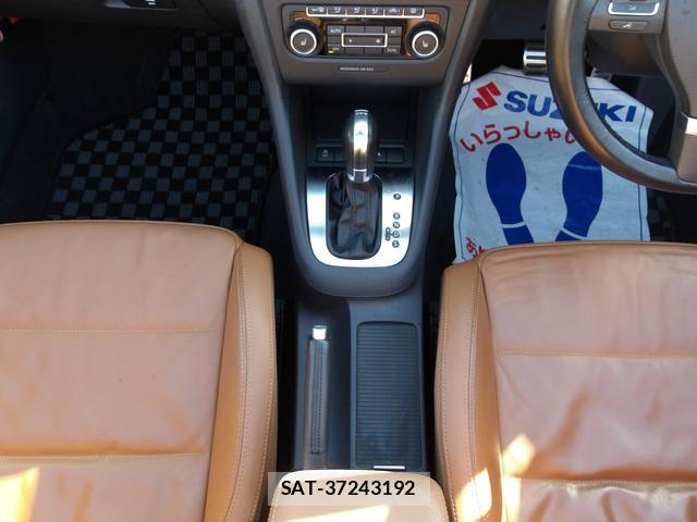 VolksWagen GOLF 2012-03 8007637-14