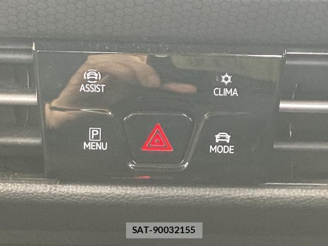 VolksWagen GOLF GTI 2022-04 7812006-8