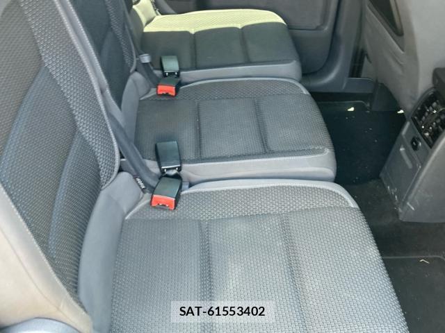 VolksWagen GOLF TOURAN 2013-08 8005805-10