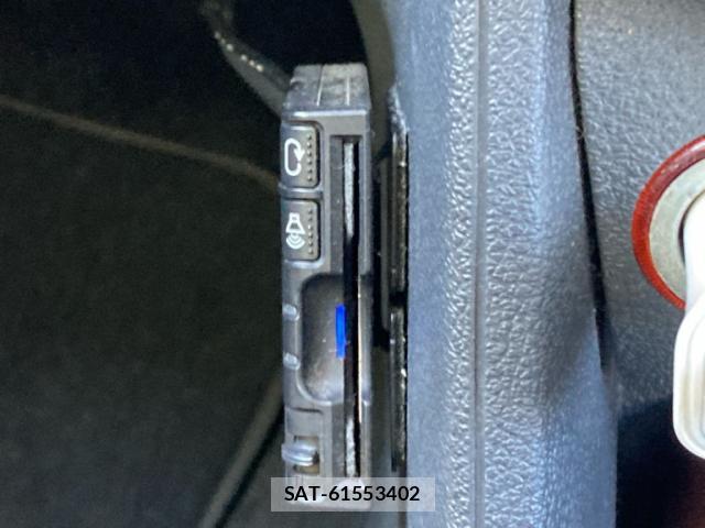 VolksWagen GOLF TOURAN 2013-08 8005805-17