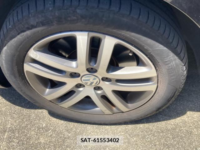 VolksWagen GOLF TOURAN 2013-08 8005805-5