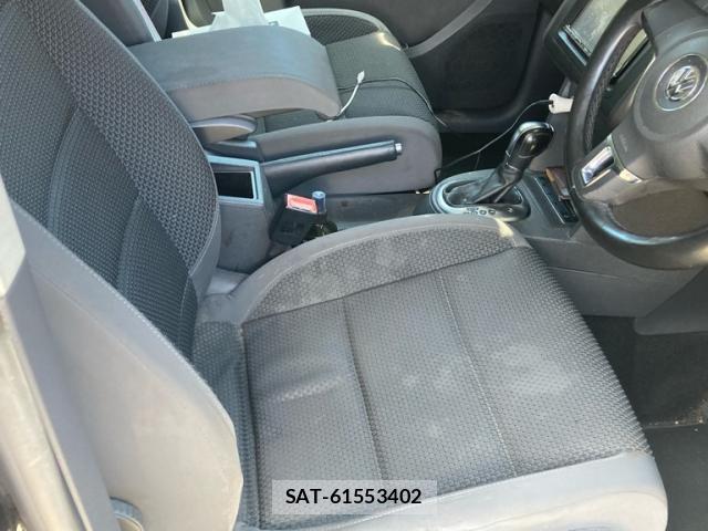 VolksWagen GOLF TOURAN 2013-08 8005805-9