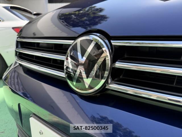 VolksWagen GOLF TOURAN 2024-04 8007686-1