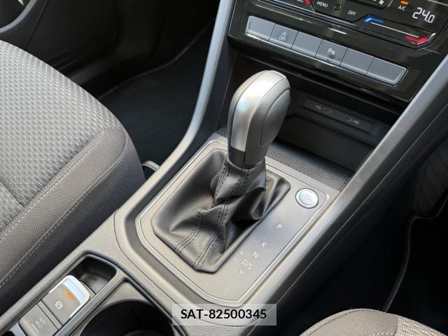 VolksWagen GOLF TOURAN 2024-04 8007686-18