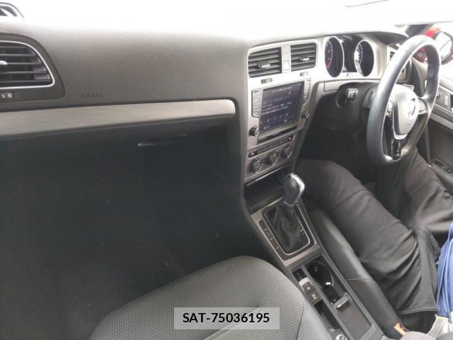 VolksWagen GOLF VARIANT 2017-04 8009320-2