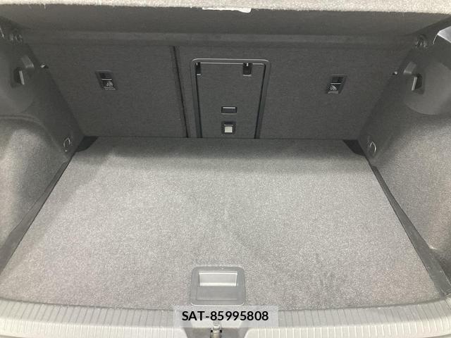 VolksWagen GOLF 2024-06 7812005-14