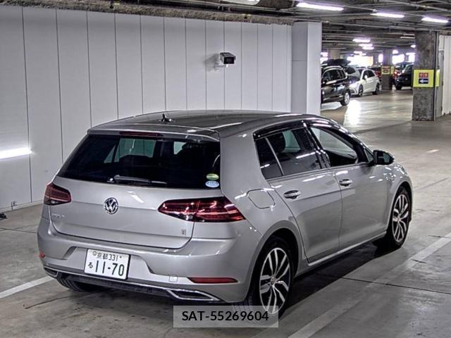 VolksWagen GOLF 2018-06 8010286-3