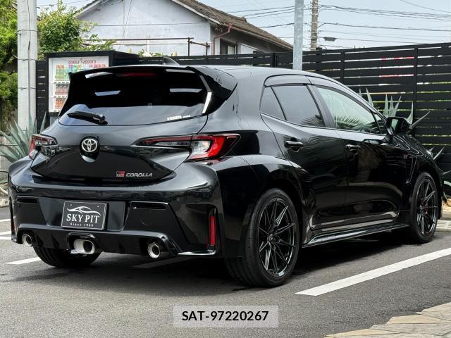 Toyota COROLLA 2024-08 8006775-1