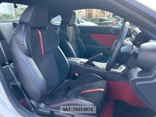 Toyota GR86 2022-10 8004923-8