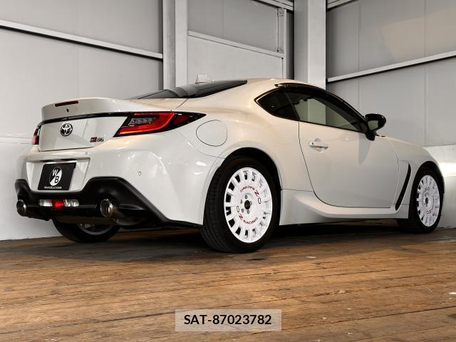 Toyota GR86 2022-09 8009183-13