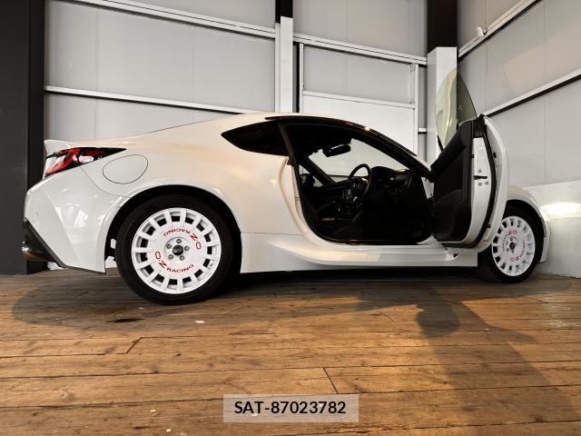 Toyota GR86 2022-09 8009183-15