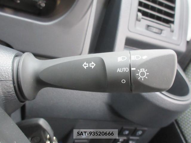 Daihatsu MAX 2025-11 8010807-18
