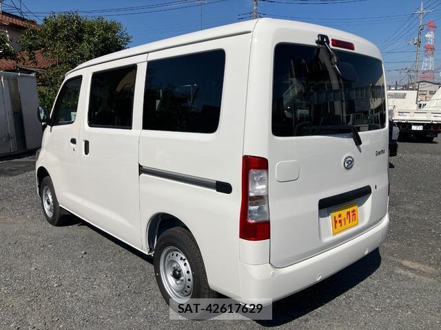 Daihatsu MAX 2025-09 8011952-19