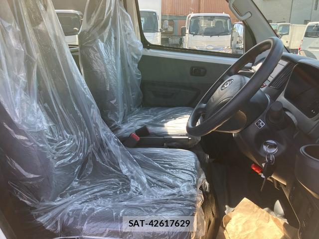 Daihatsu MAX 2025-09 8011952-6