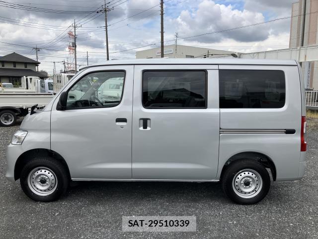 Daihatsu MAX 2025-08 8011955-7