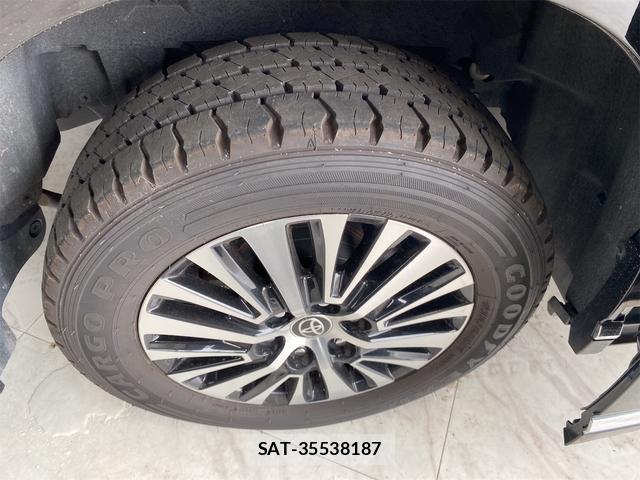 Toyota GRAN ACE 2023-02 8011449-19
