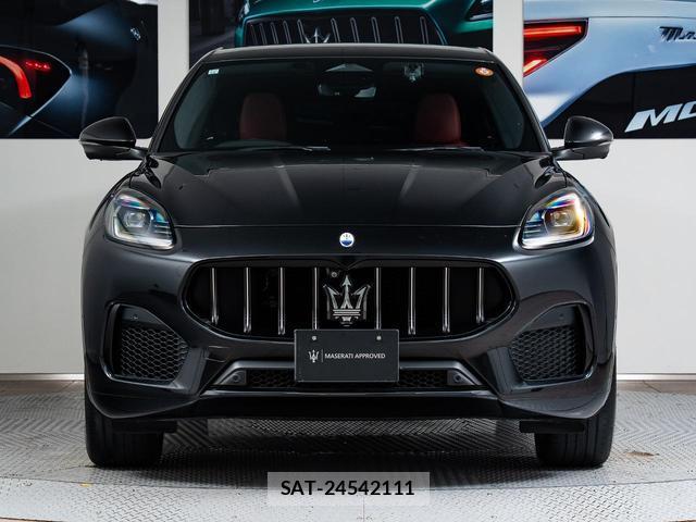 Maserati Grecale 2023-12 8007746-16