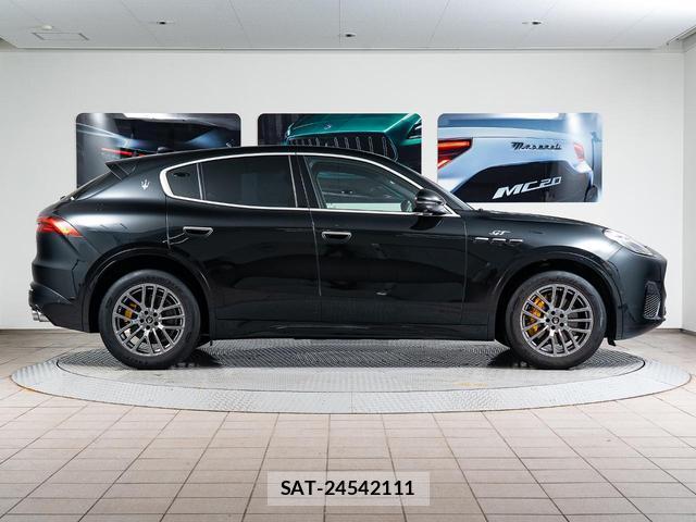 Maserati Grecale 2023-12 8007746-18