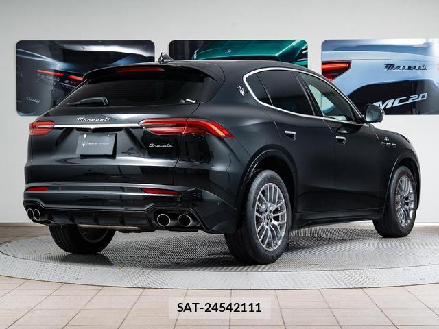 Maserati Grecale 2023-12 8007746-4