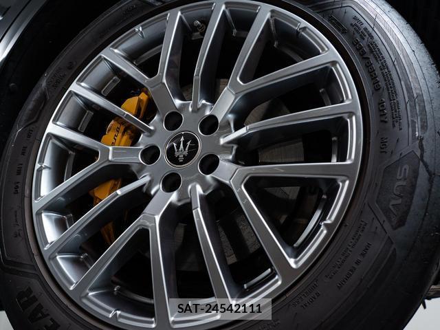 Maserati Grecale 2023-12 8007746-5