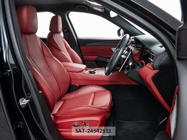 Maserati Grecale 2023-12 8007746-9